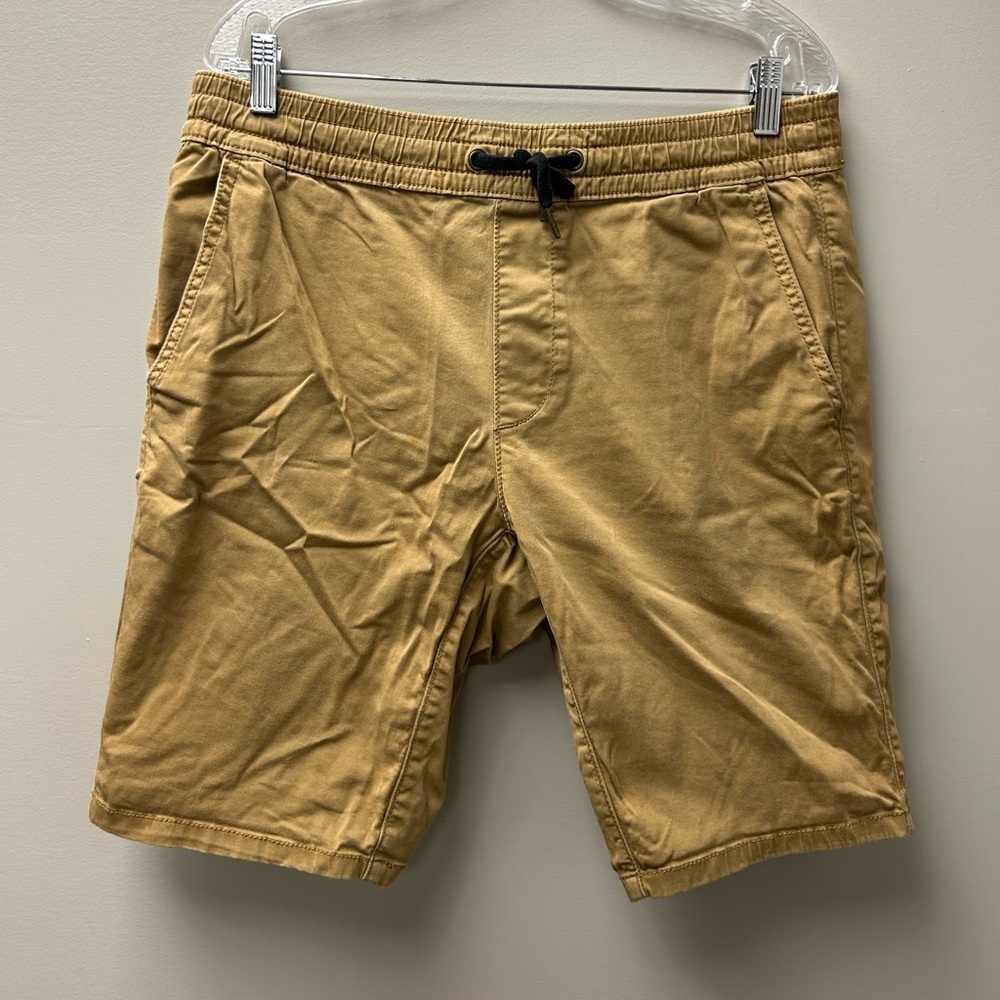 Hollister Men’s Khaki Jogger Shorts‎